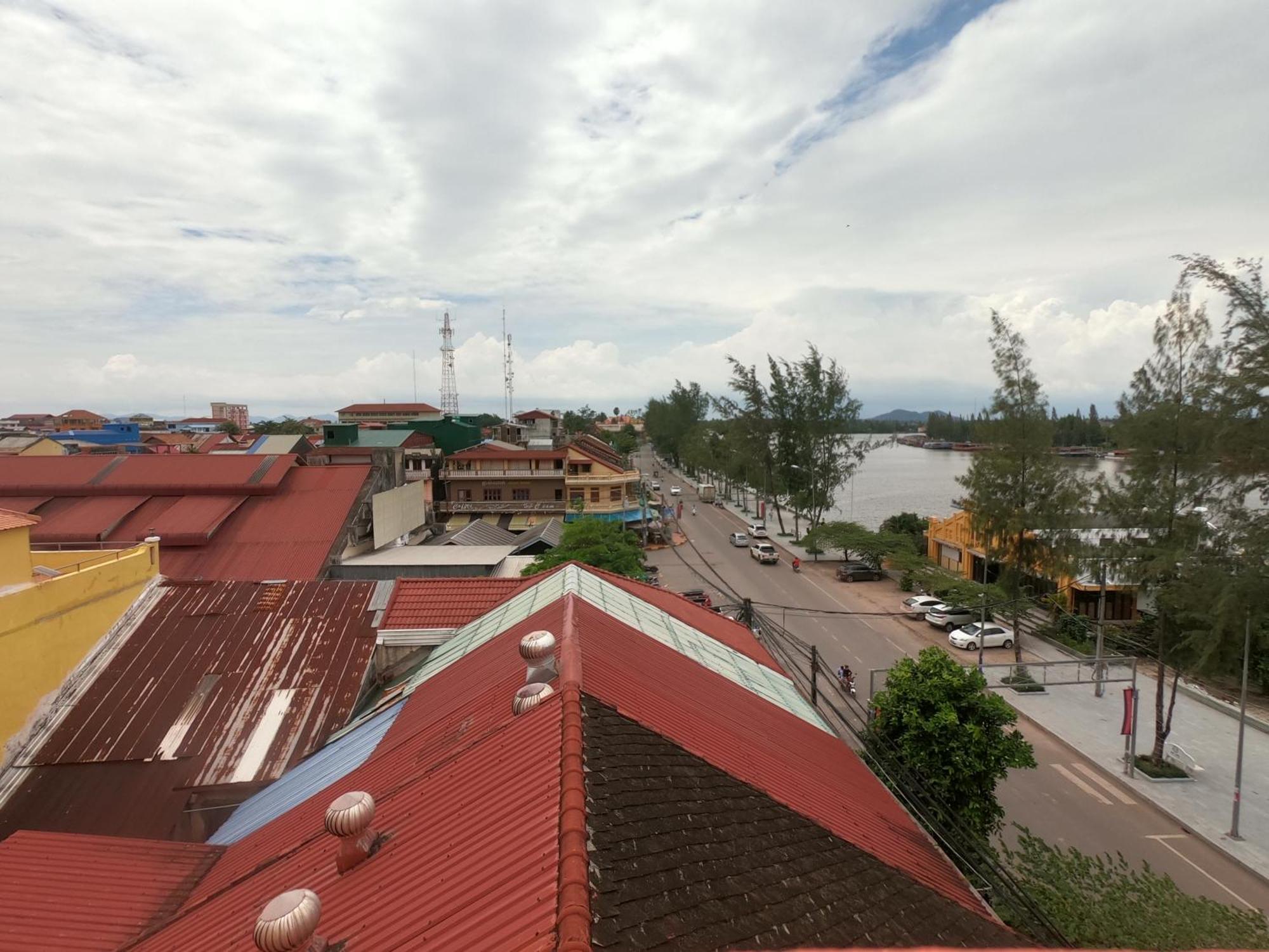 Good Morning Kampot Hotel Eksteriør billede